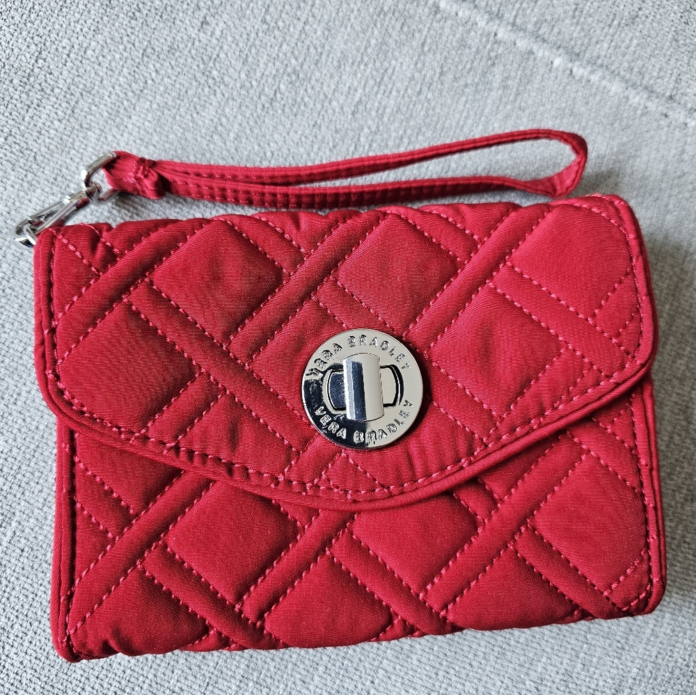 Vera Bradley twist turn quilted wristlet